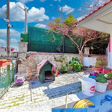 Enjoy Ξενοδοχείο *